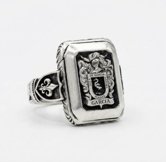 Anillo Escudo Familiar - Edición Legado