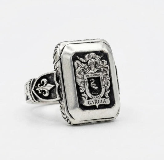 Anillo Escudo Familiar - Edición Legado
