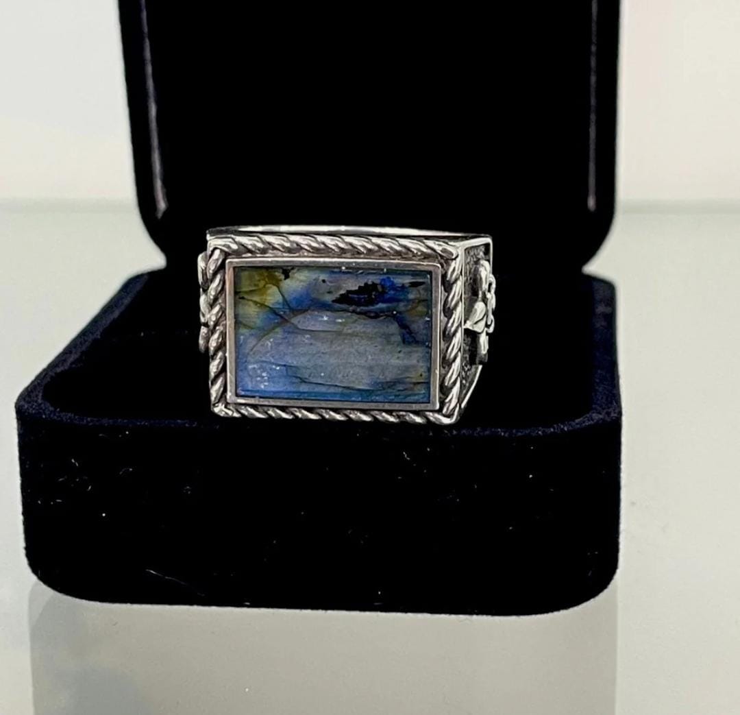 Anillo Flor de Lys Labradorita - Plata 950