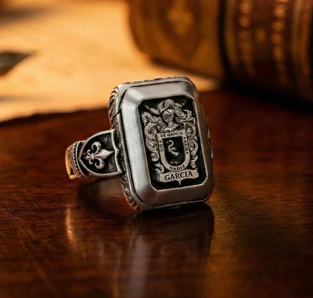 Anillo Escudo Familiar - Edición Legado